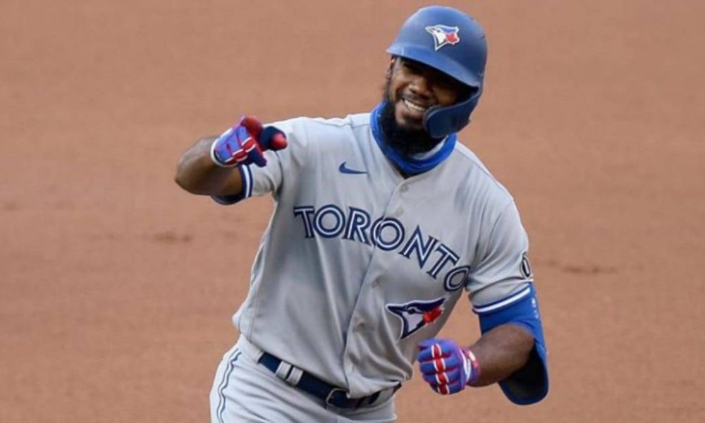 Teoscar Hernández Sigue haciendo de las suyas