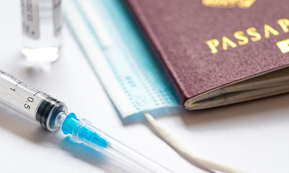 “Visado especial” a vacunados en Canadá, para moverse con libertad enfrenta problemas legales