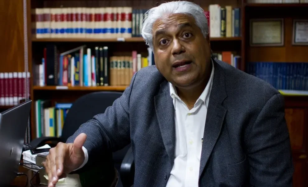 Exjuez defiende derecho RD de deportar ilegales