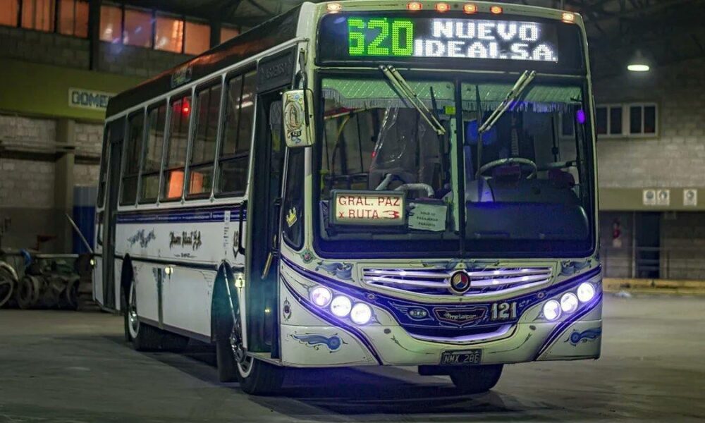 Paran ocho líneas de colectivos tras la detención de dos choferes por la agresión a Berni