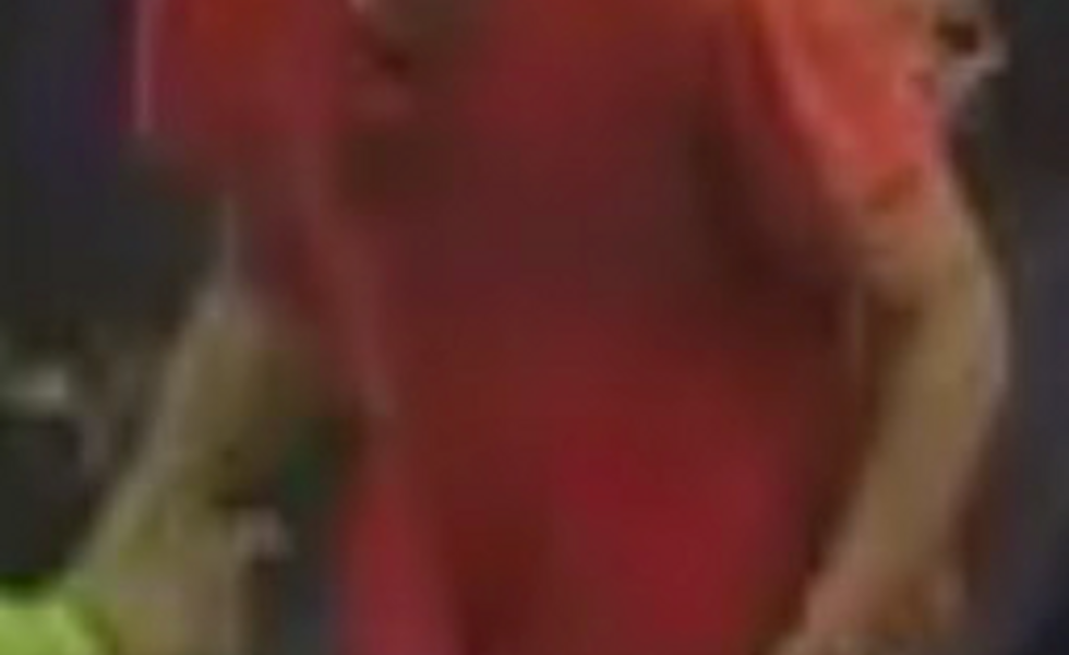 La policía de Toronto dice que el hombre fue golpeado en la cara ‘varias veces’ en un asalto y robo aleatorio de TTC