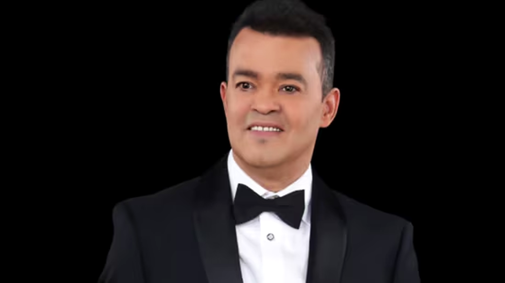 Fallece Alex Bueno, una de las voces más queridas del merengue