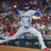 José Soriano lanzando con los Toronto Blue Jays